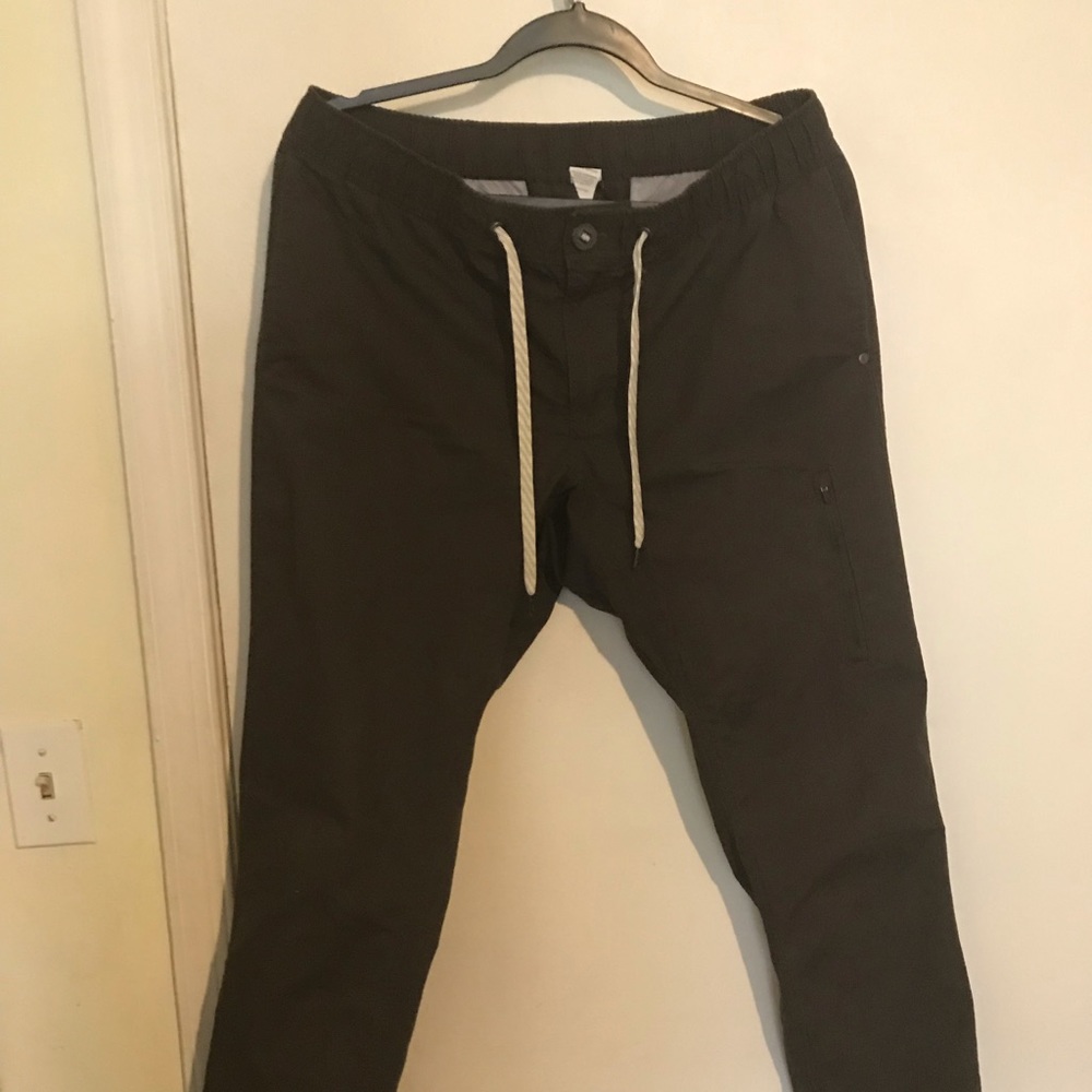 Vuori Climbing Pants. Size L.